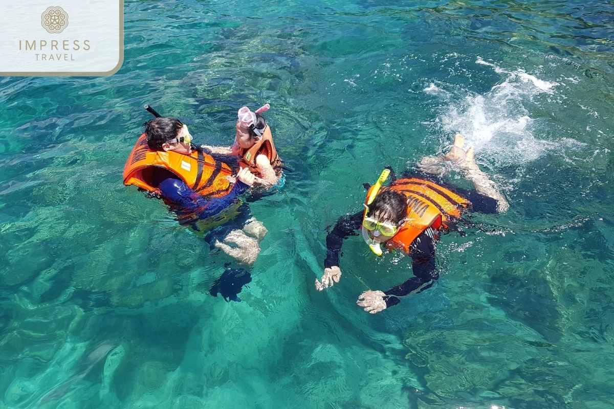 Dive and see coral in Yen Island with boat tour