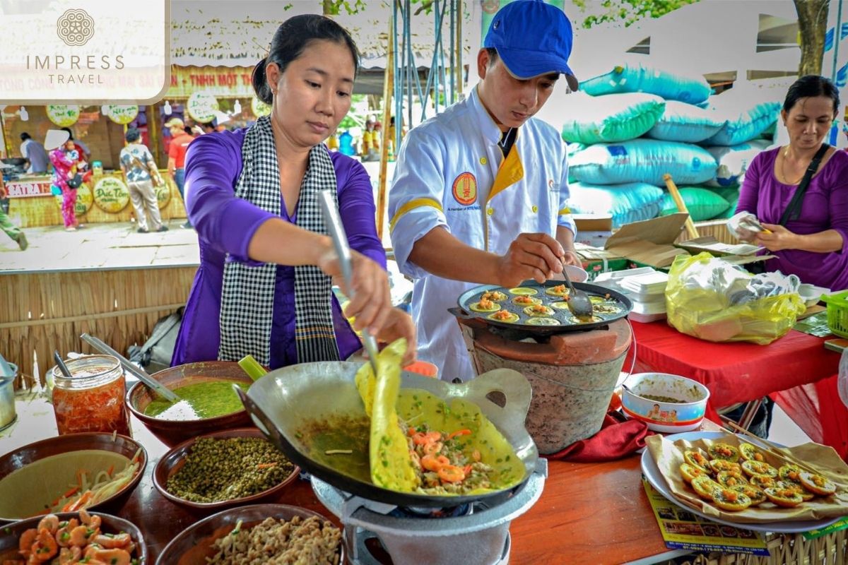 Traditional Cake Making in tour of the Con Son islet