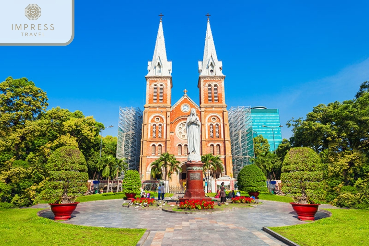 Cathedral Basilica in Ho Chi Minh City bus sightseeing tours