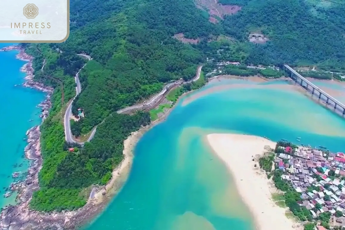 Lang Co Bay for Danang Heritage Train