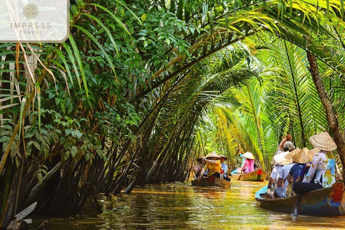 Thoi Son Islet for the Mekong tour with experiences for splashing water to catch fish