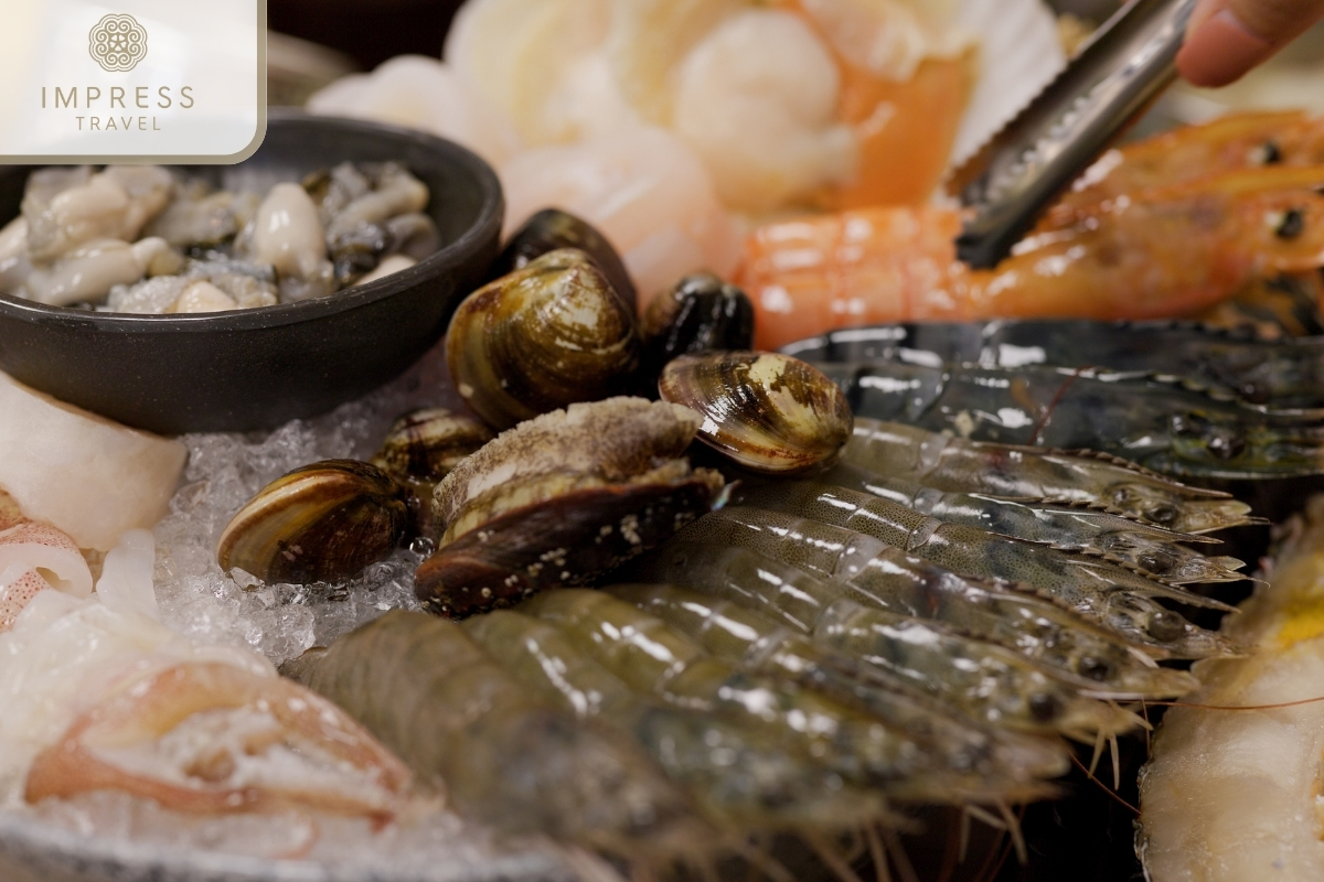 Enjoy fresh seafood-Nighttime Seafood Trail Adventure Tour in Ho Chi Minh City