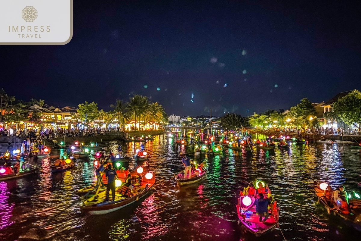 Sampan Boat Ride andColourful Night Market Tour 