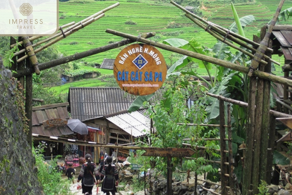 Cat Cat Village: Sapa Tour with a Stay at Hotel de Sapa