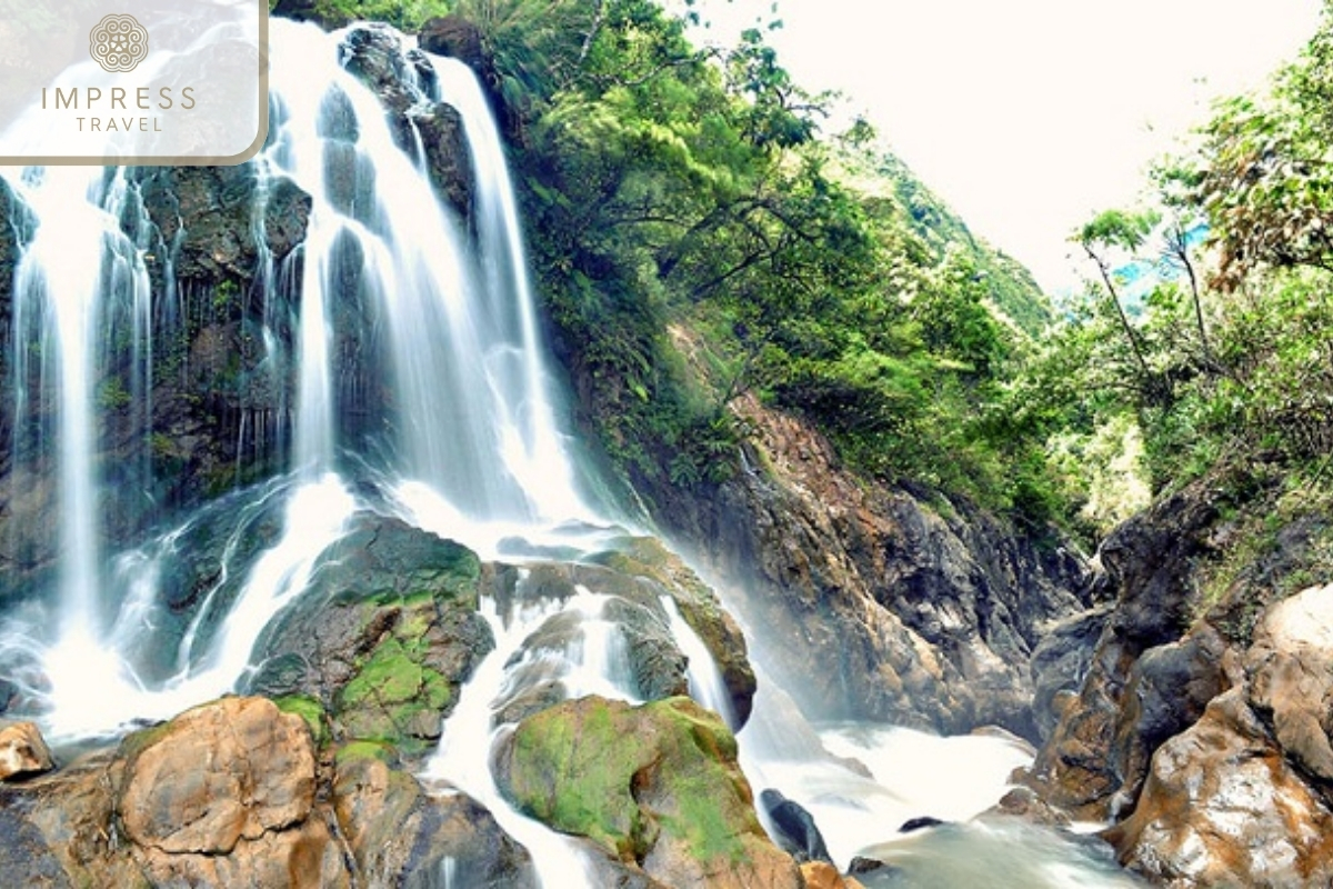 Tien Sa Waterfall 