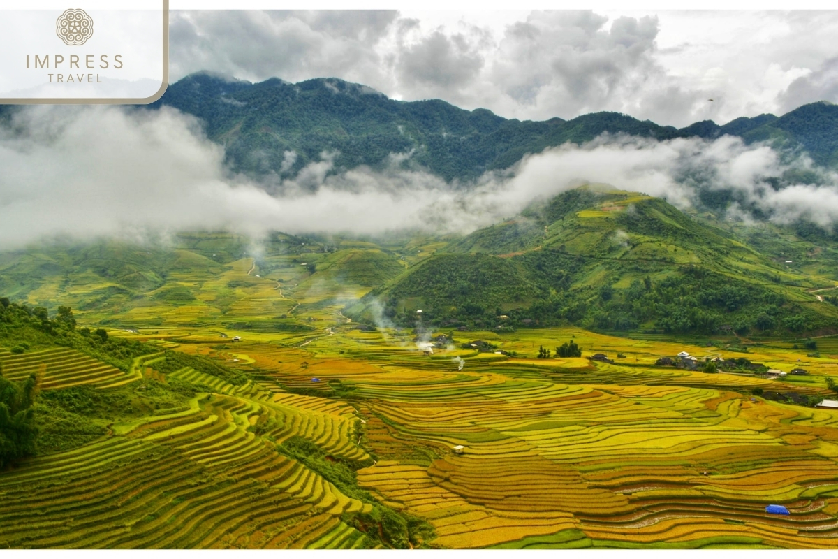 Autumn for the best season for a hiking tour in Mu Cang Chai