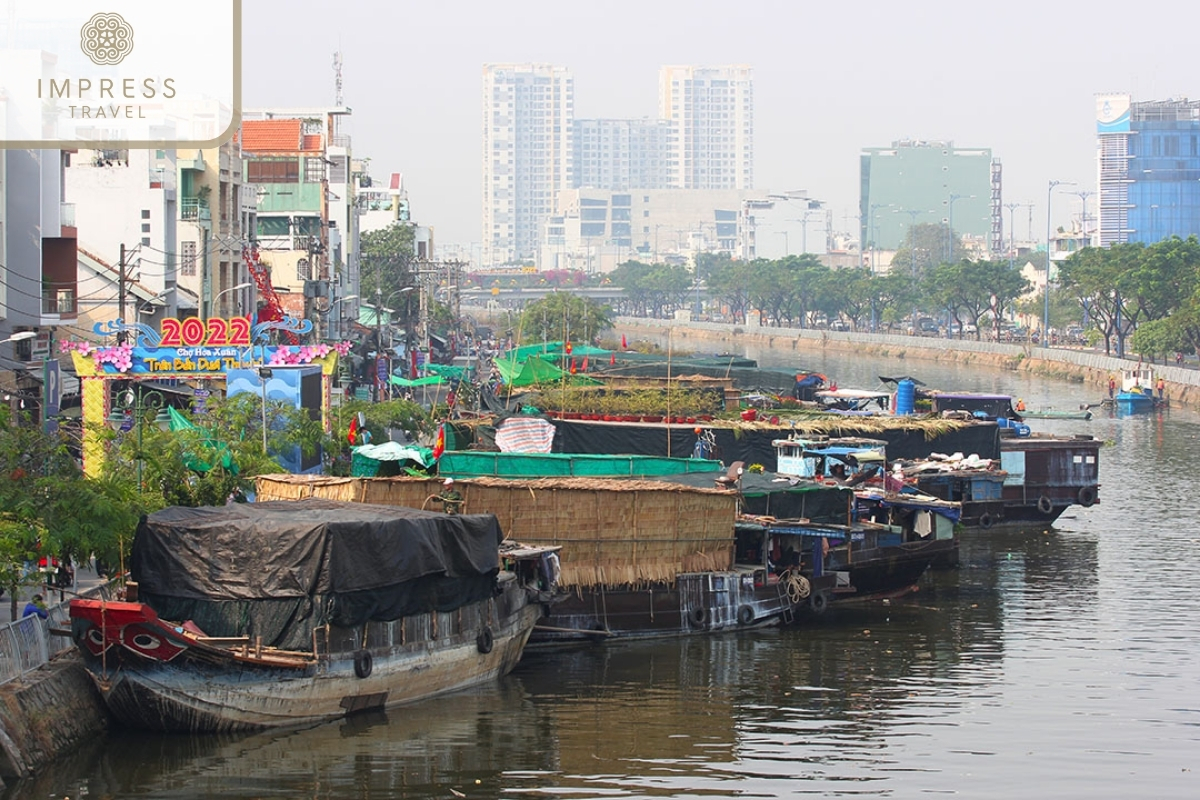 Riverside Market in Ho Chi Minh City to Mekong River Tour by Les Rives Boats