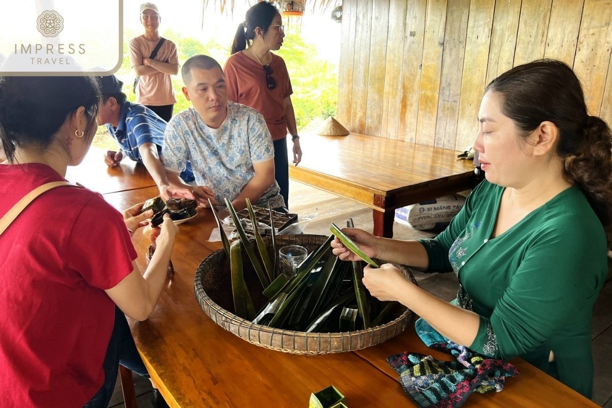 Traditional Cake Making in tour of the Con Son islet 