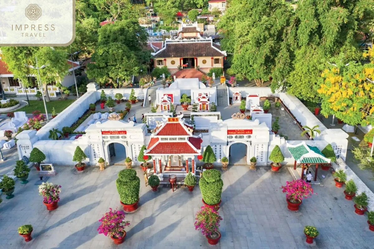 Thoai Ngoc Hau Tomb in tour to visit Sam Mountain in Chau Doc 