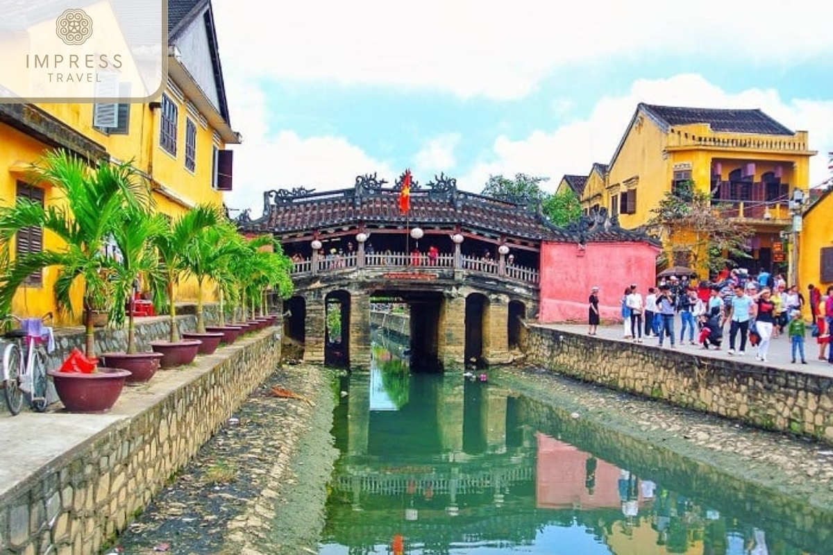 Japanese Covered Bridge - Tour to UNESCO-listed Hoi An Ancient Town from Danang! 