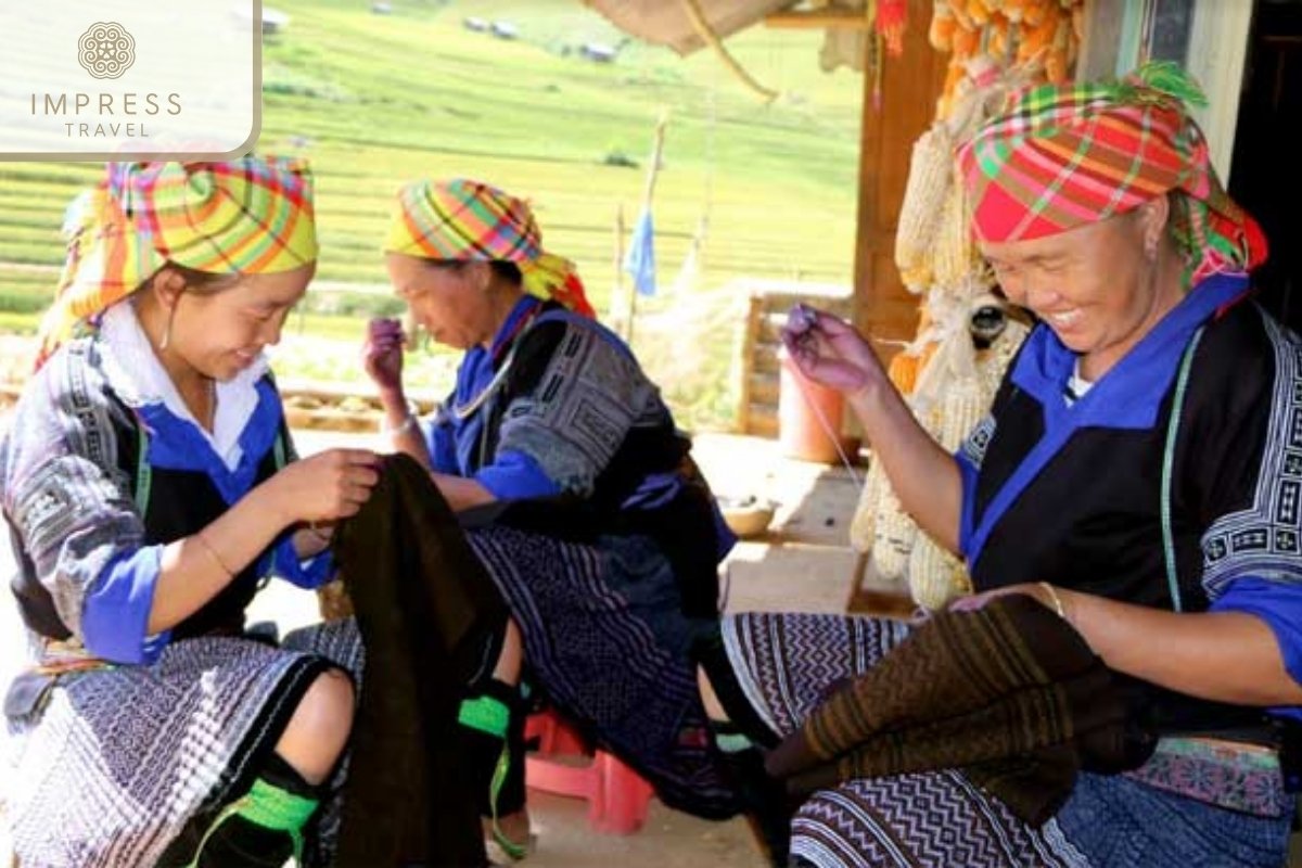 The Giay People in Trekking Tours To Discover The Giay People In Mu Cang Chai 