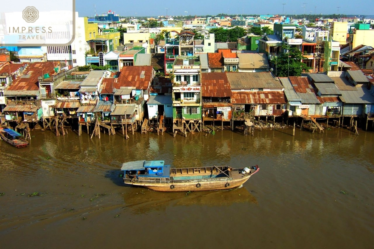 House along the river - why the Mekong River is so famous for tours
