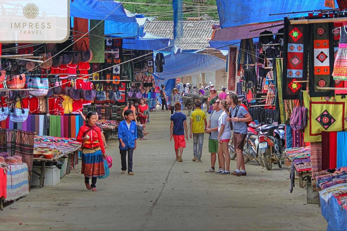 Bac Ha Market