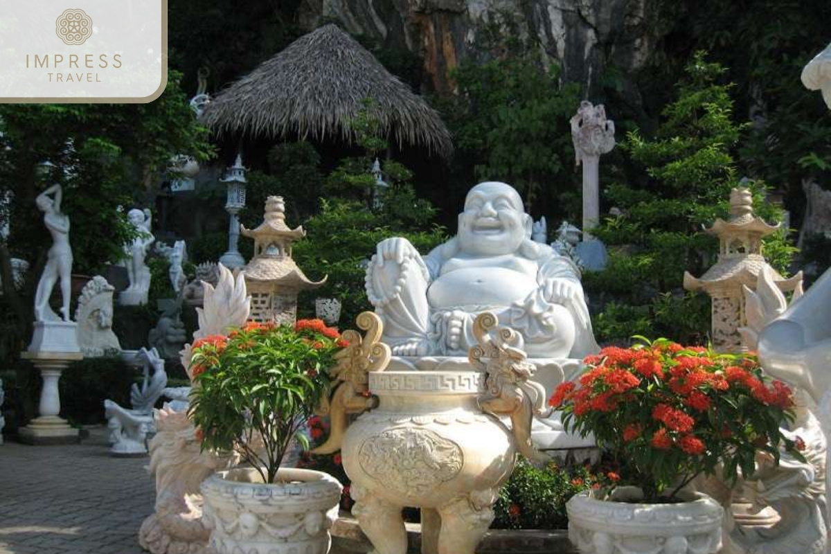 Non-Nuoc Stone Carving Village for the Da Nang to My Son Holyland tour