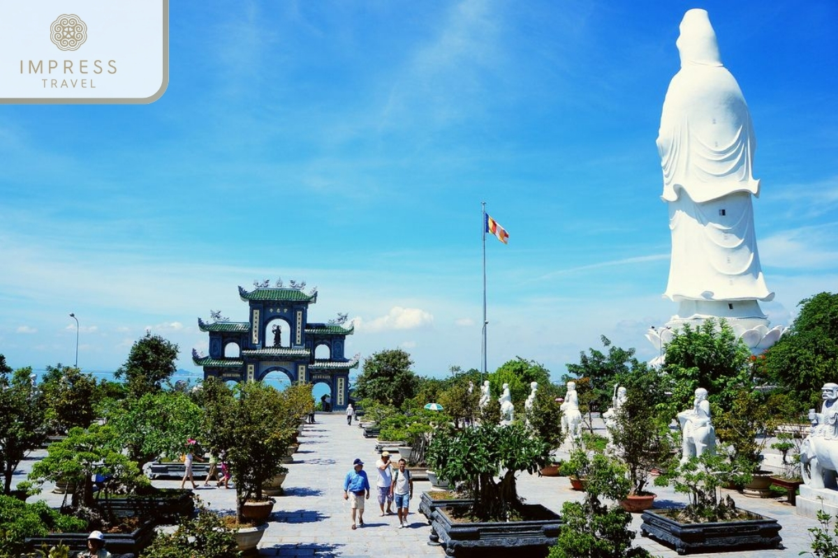 Linh Ung Pagoda - Son Tra of the Linh Ung Pagoda on a Journey from Danang tour