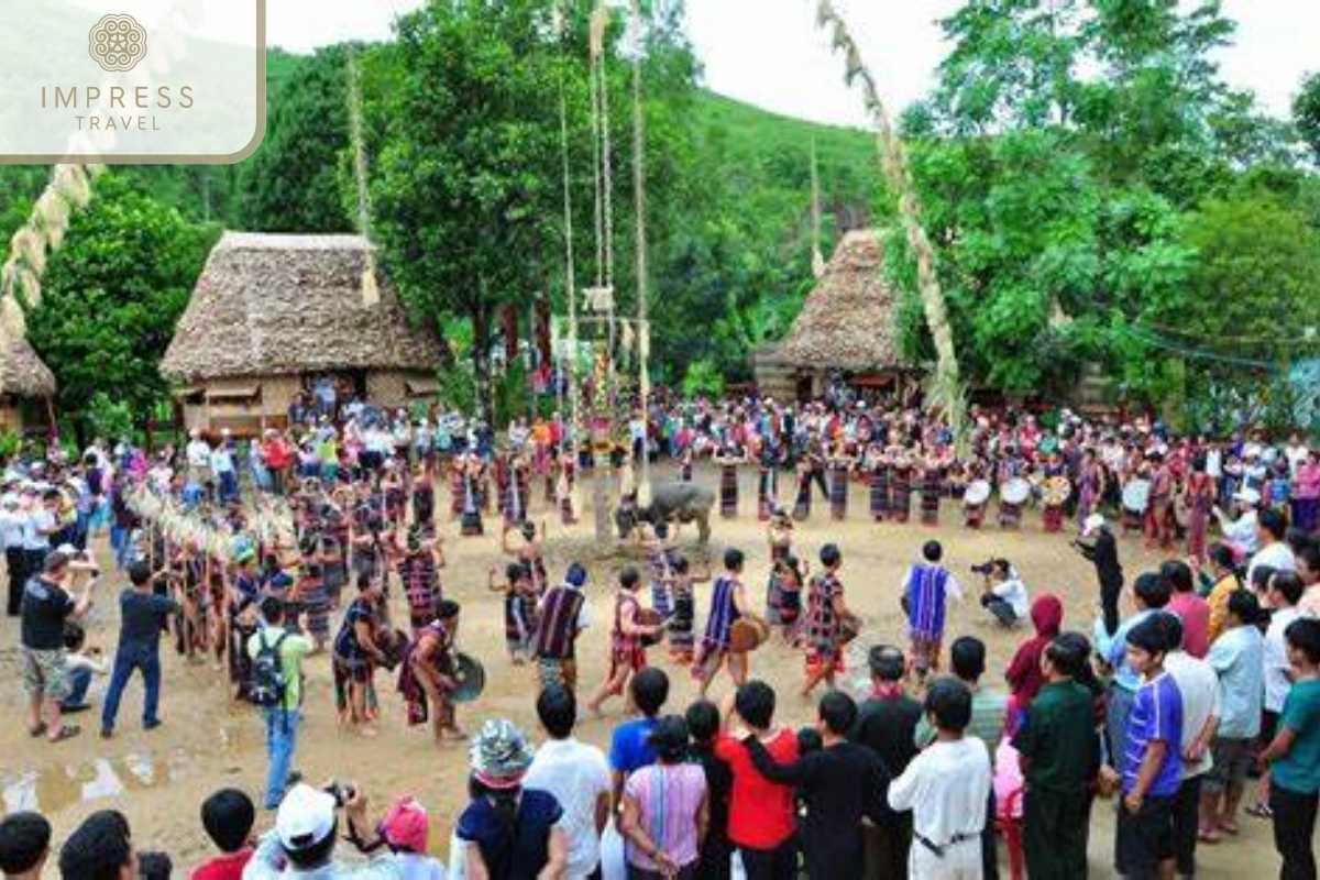 Roong Pooc Festival