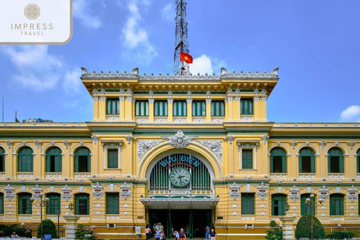 Saigon Central Post Office of the tour Ho Chi Minh from the Mekong Delta in One Day