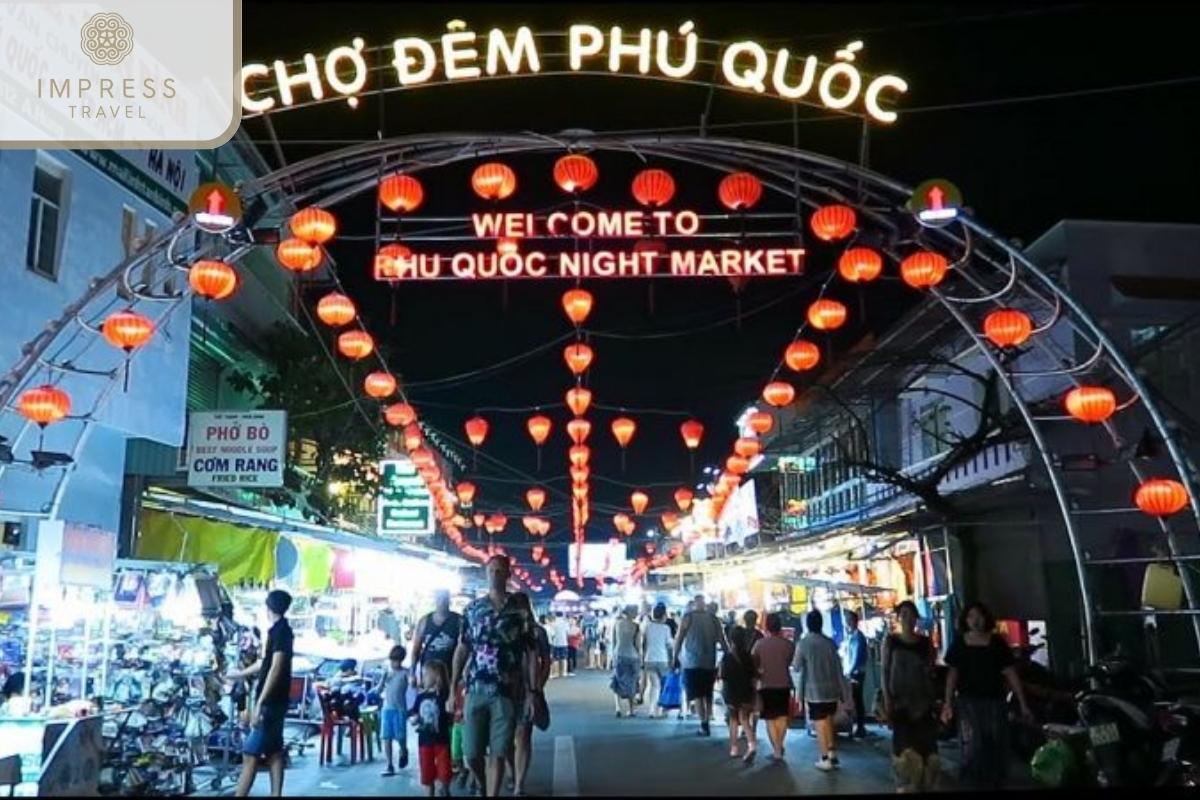 Dinh Cau Night Market