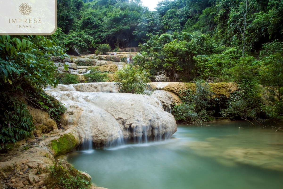 Visit the cool Hieu waterfall in Excursions to Stunning Pu Luong from Hanoi