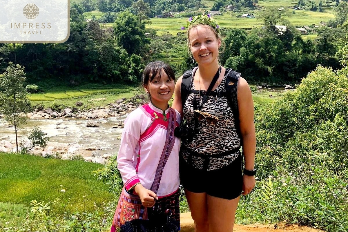 Black Hmong guide speaking English