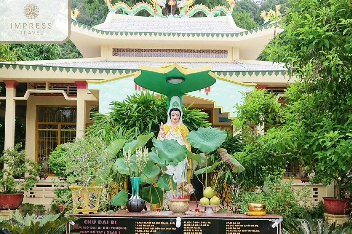 Su Muon Pagoda in Tranh Stream Tour in Phu Quoc