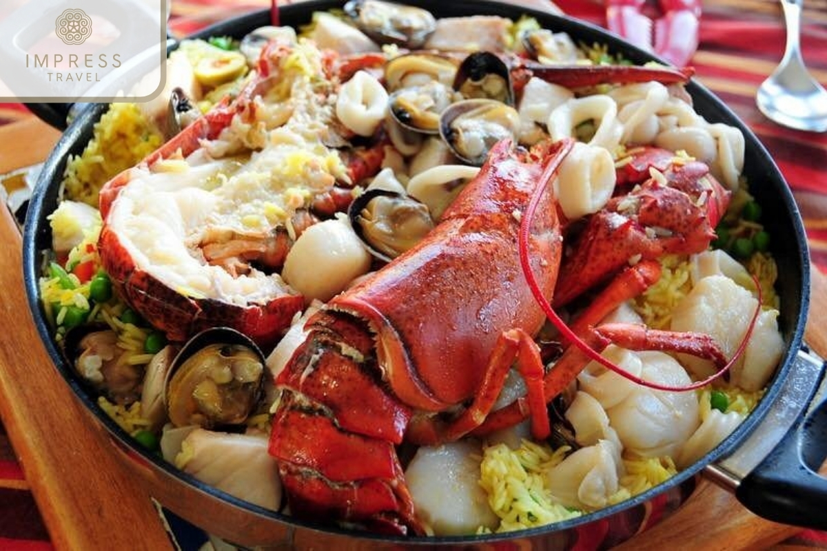 Enjoy fresh seafood in reasons to book a Nha Trang tour