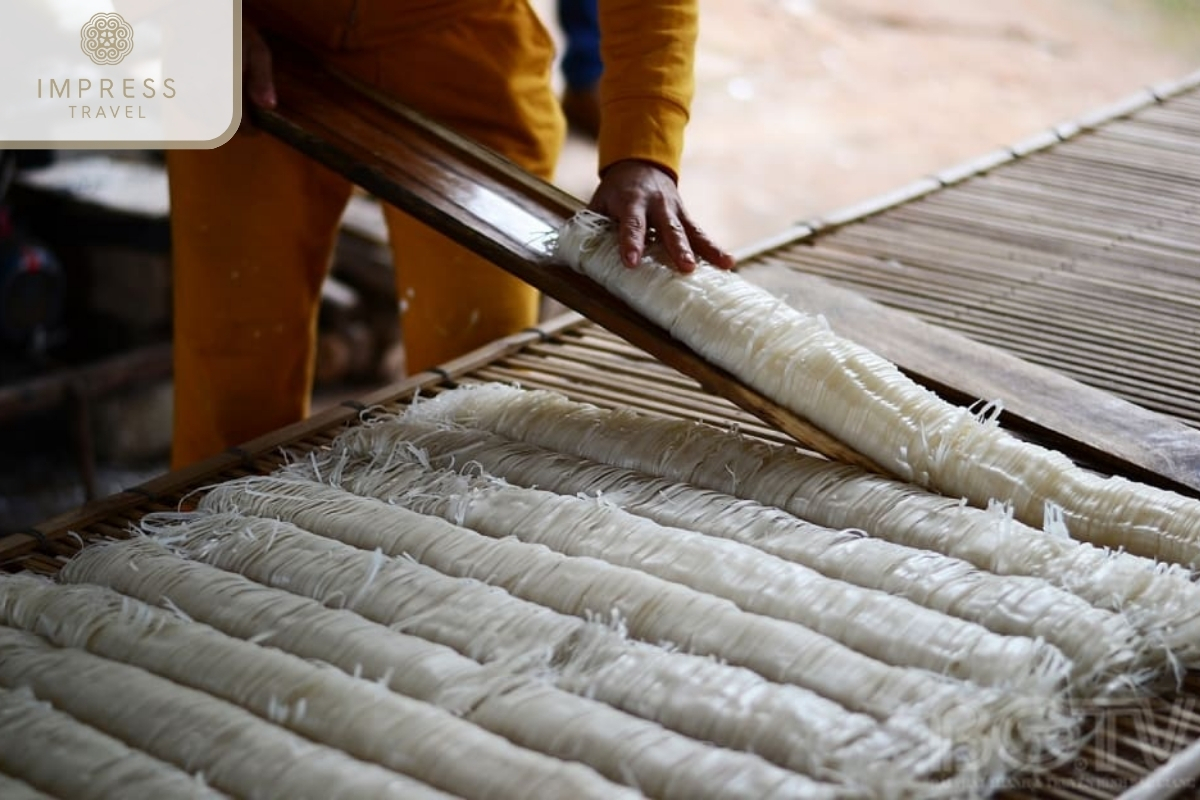 traditional rice noodle-making workshop