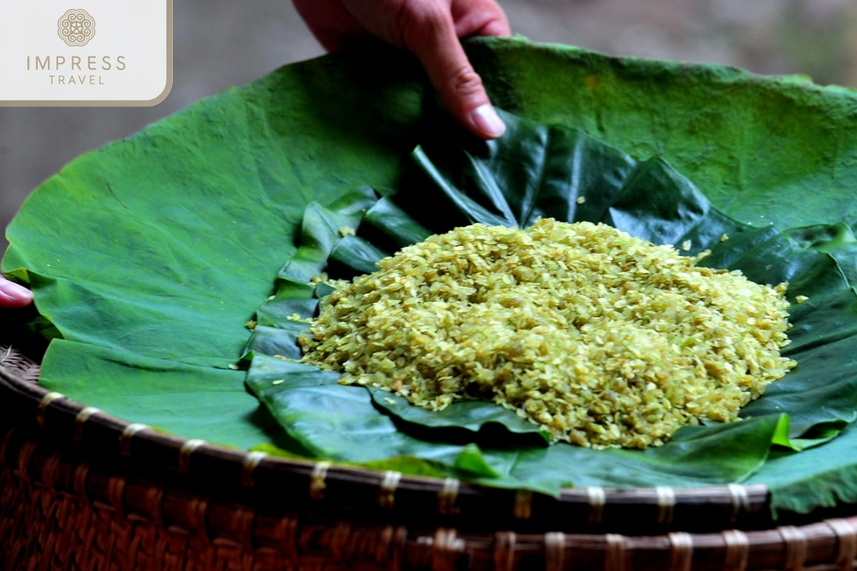 green sticky rice in Huong Siu Homestay in Mu Cang Chai