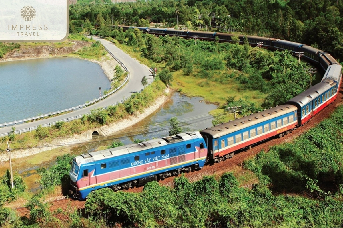 Traveling by Train in perfect transportation from Hanoi to Sapa 