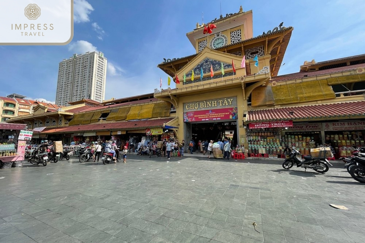 Binh Tay Market in o Chi Minh City tours to visit the Chinese Quarter