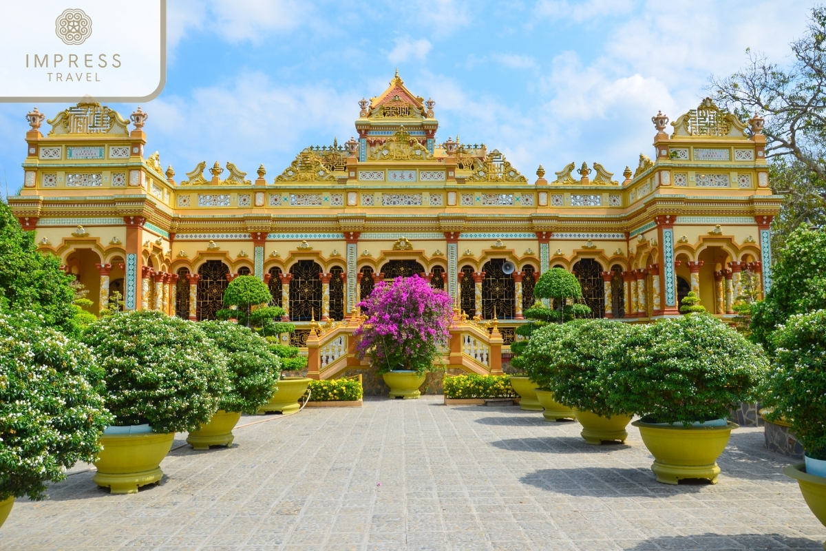 Vinh Trang Pagoda in the Mekong at My Tho and Ben Tre 