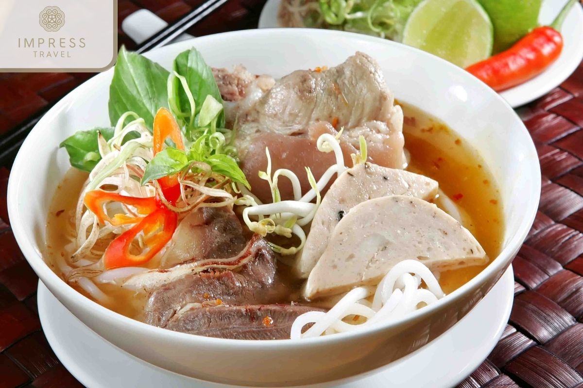 Bun Bo Hue Co Thom