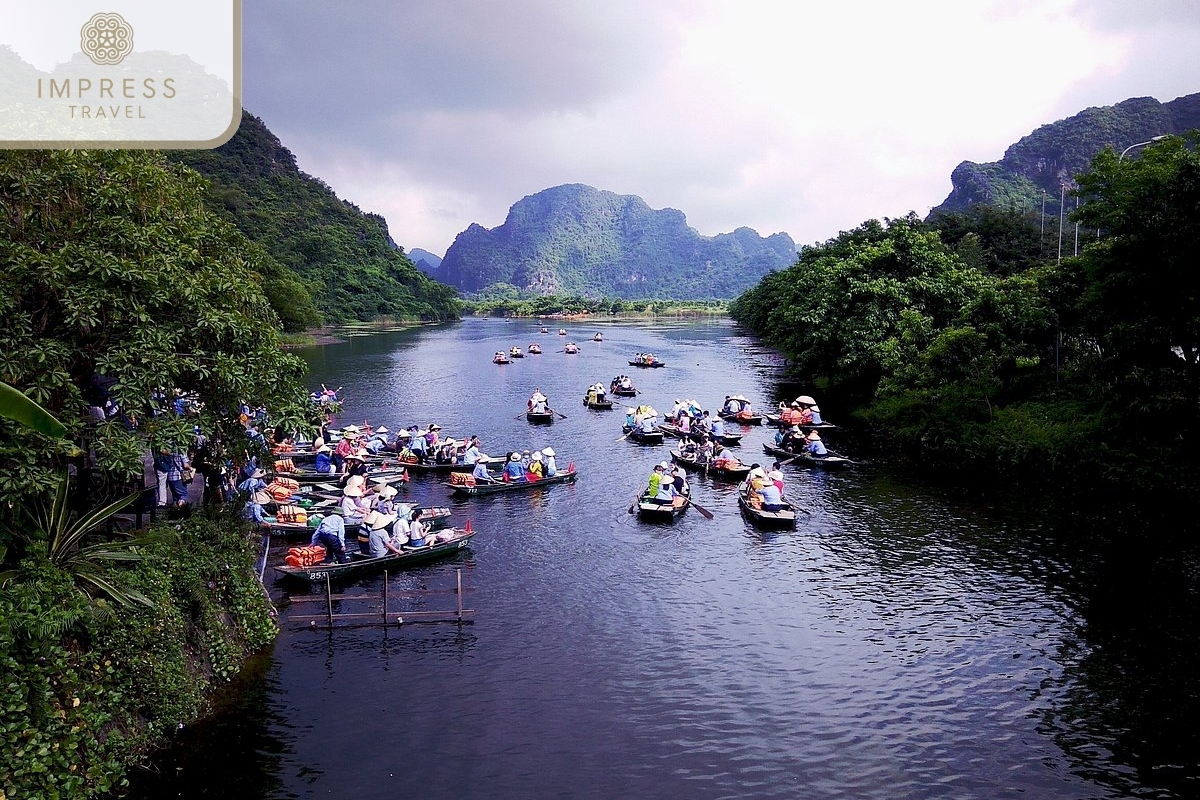 Rowing on the Buoi River