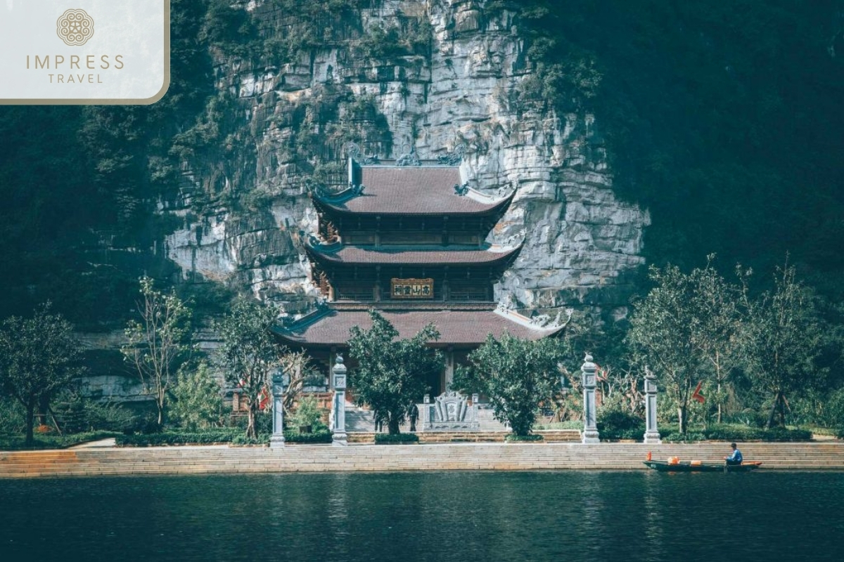 Cao Son Temple in Bai Dinh Temple with a Ninh Binh Tour 