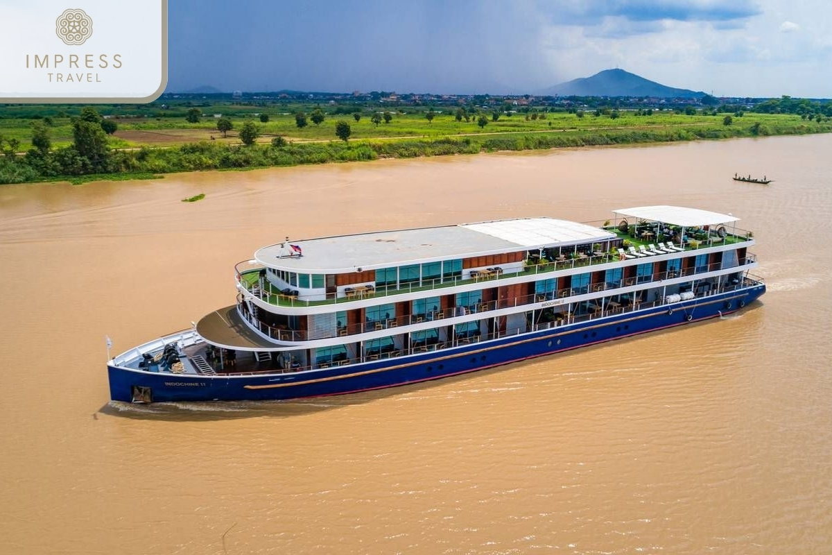  My Tho Square at night with a Mekong tour