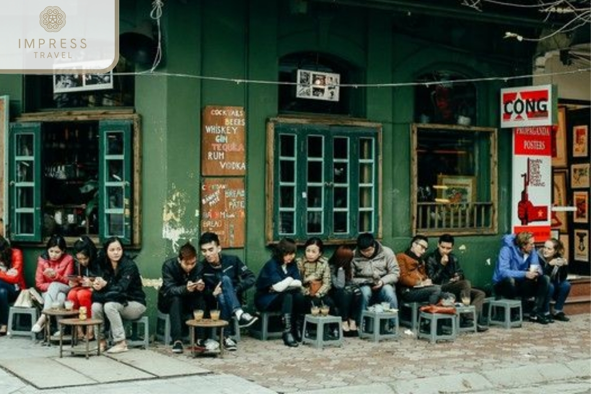  Hanoi's Cafe Culture 