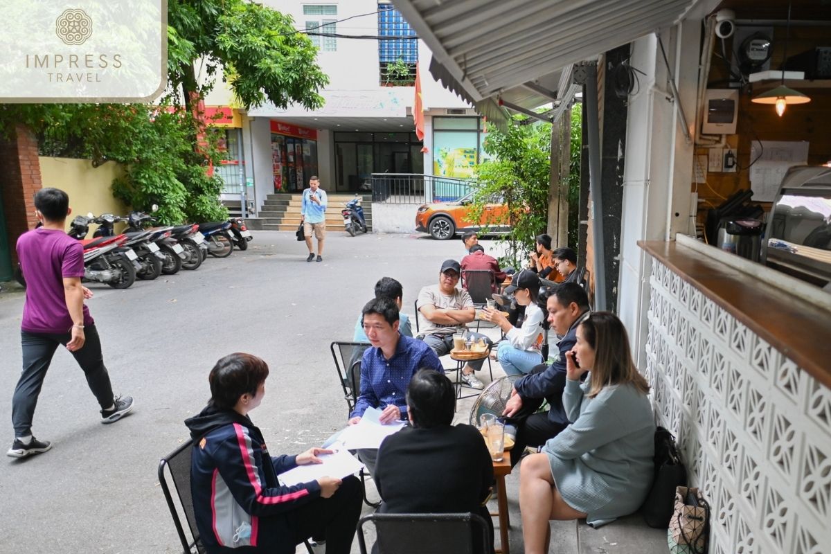  Hanoi's Cafe Culture 