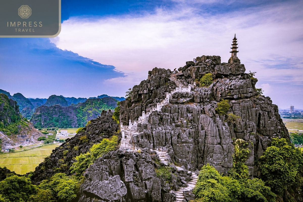 Hiking at Mua Cave in Ninh Binh