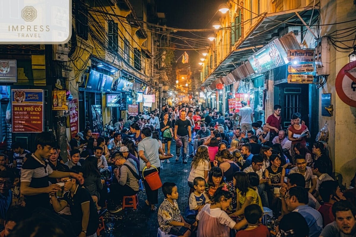 Image of Hanoi Old Quarter at night