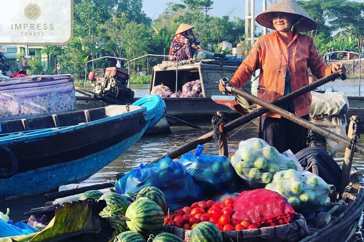 Phong Dien Floating Market