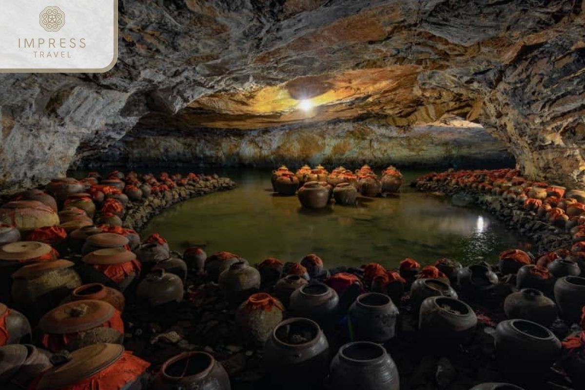 Hang Nau Ruou in Mua Cave Tour in Ninh Binh 