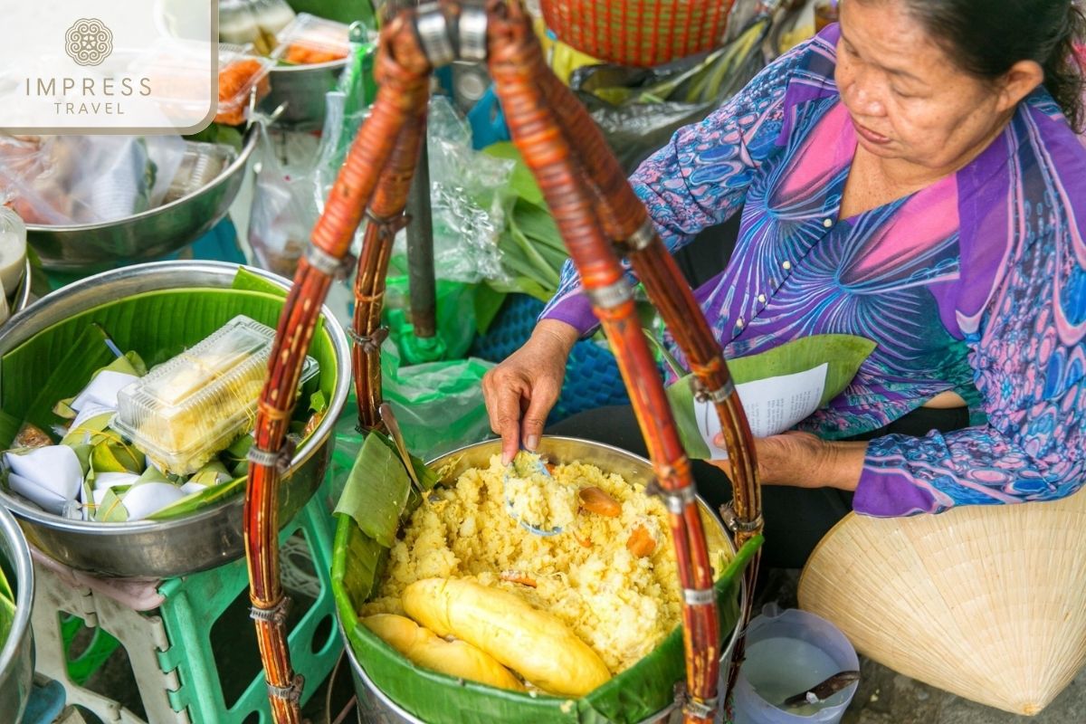 Sampling Hanoi's Street Food Delicacies