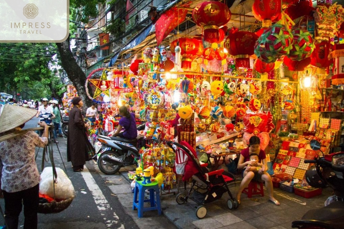 Old Quarter in Street Food with a Culinary Tour of Hanoi