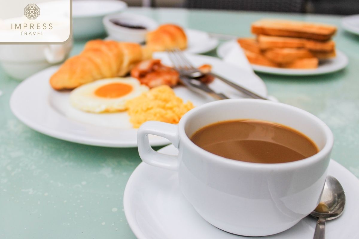 Breakfast and Coffee in Stroll Through Hanoi's Old Quarter tour