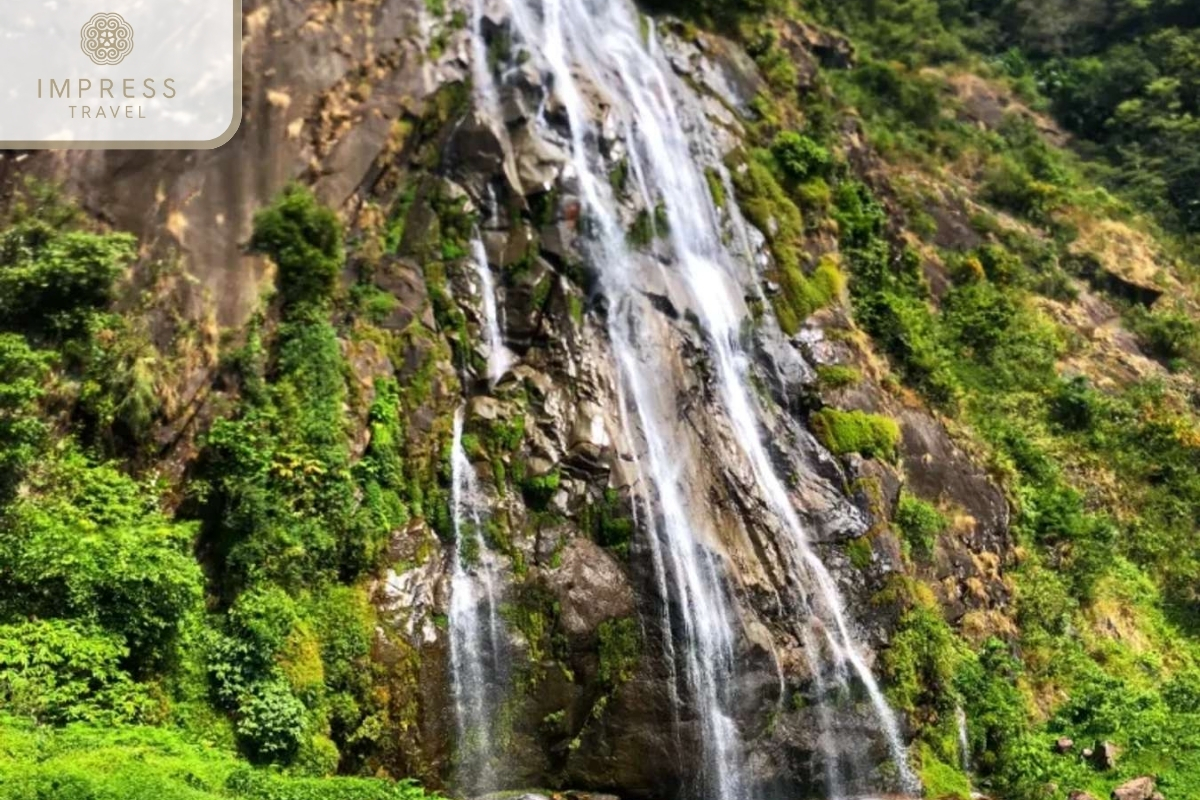 Tac Tinh Waterfall 