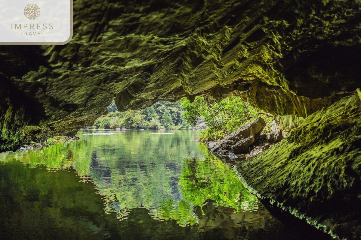 Tam Coc caves in Historical Tour to Ninh Binh's Ancient Capital 