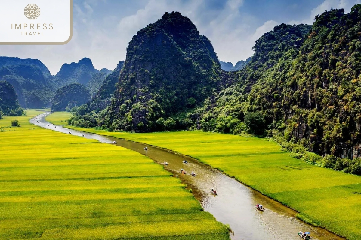 Ninh Binh in Summer in the best time for a Ninh Binh tour