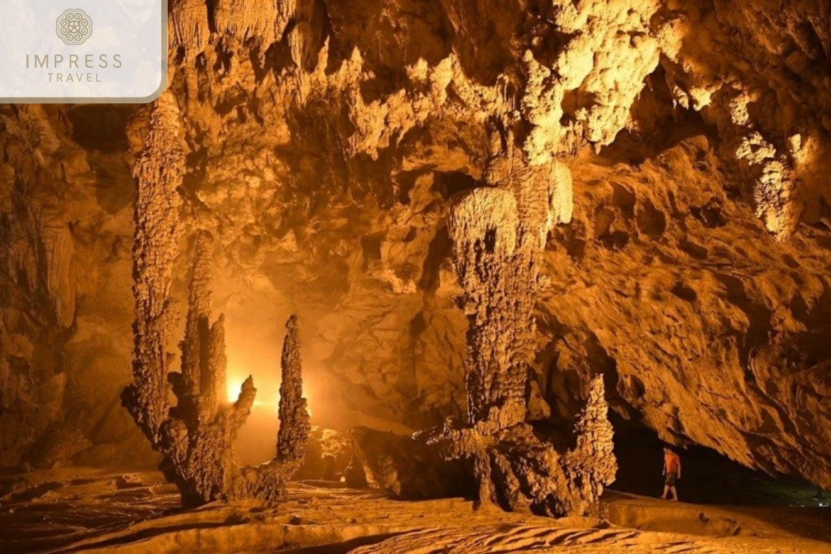 Mo Luong caves