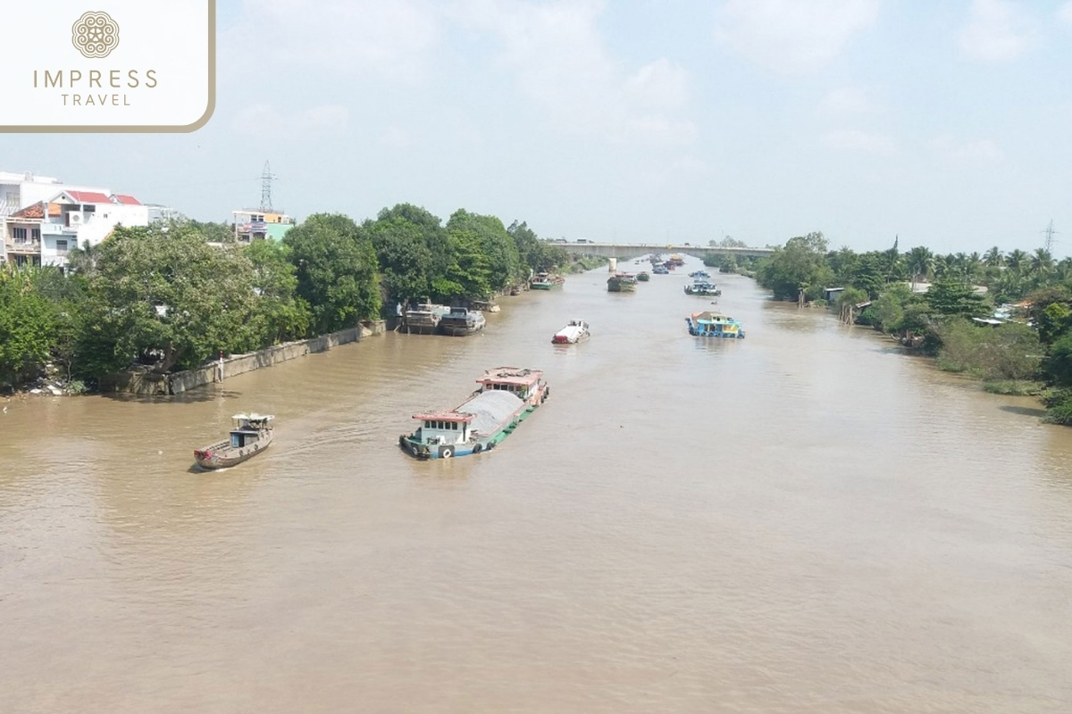 Gao Market Canal in Cho Gao on the Mekong My Tho Tour 