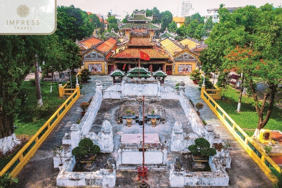 Tomb of Left Army Le Van Duyet